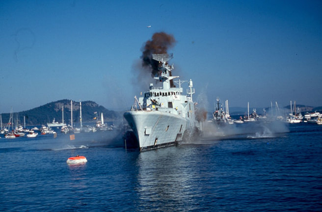 1995-09-16-mackenzie-18-cutting-charges-dp_orig HMCS McKenzie