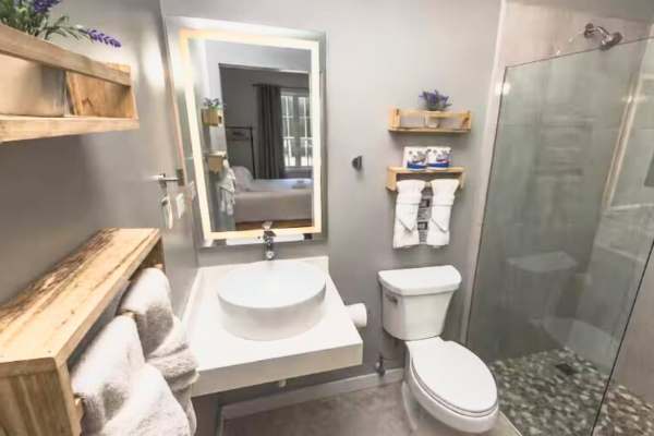 in room bathroom 