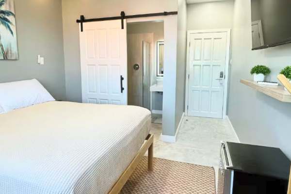 Private Room with Queen Bed